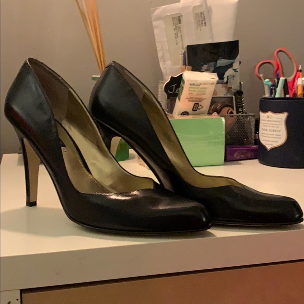 Nine West black leather pumps (lucero)